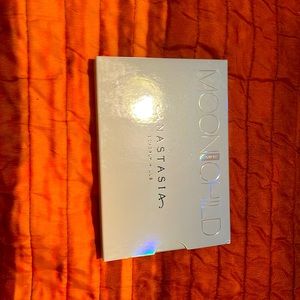 Anastasia Moon Child highlighter